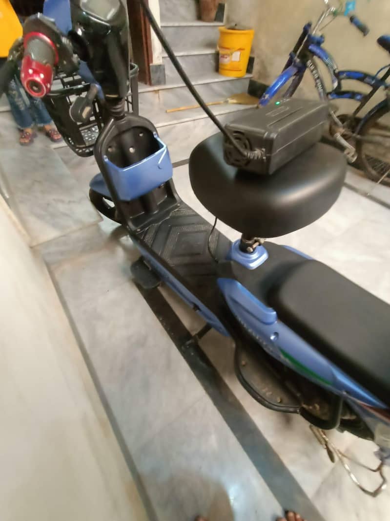 electric scooter 4