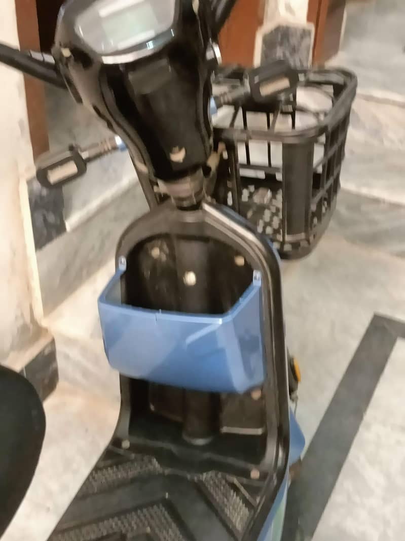electric scooter 12