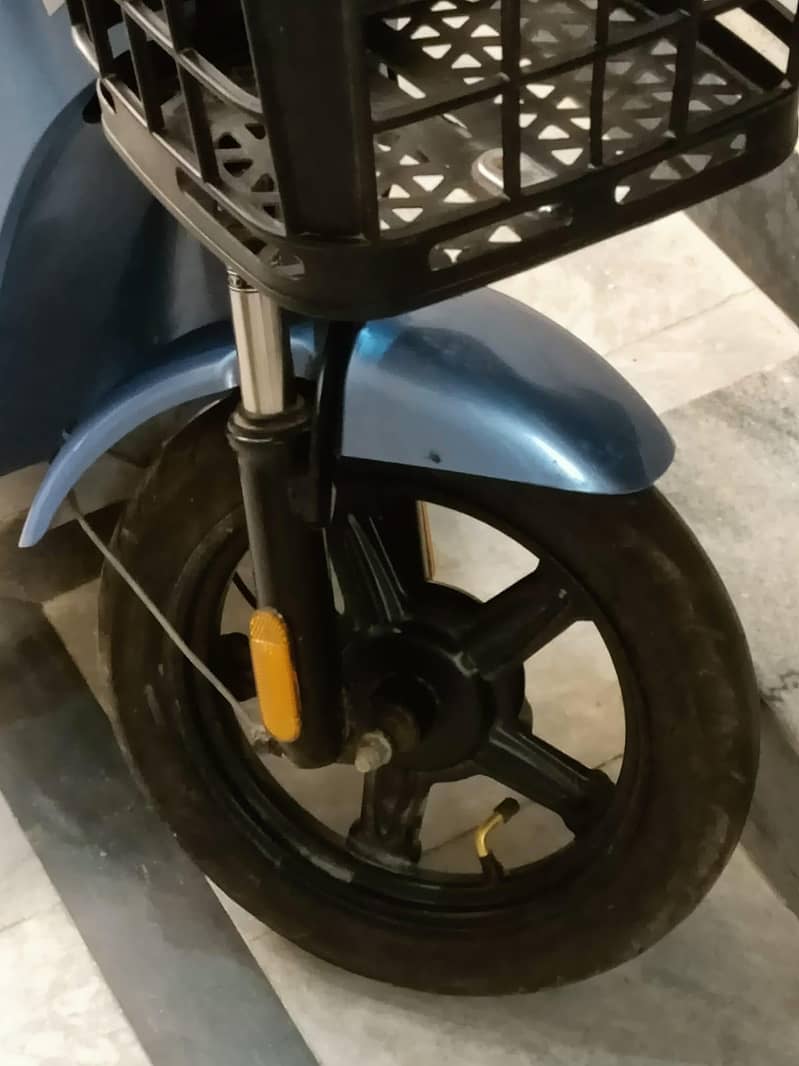 electric scooter 14