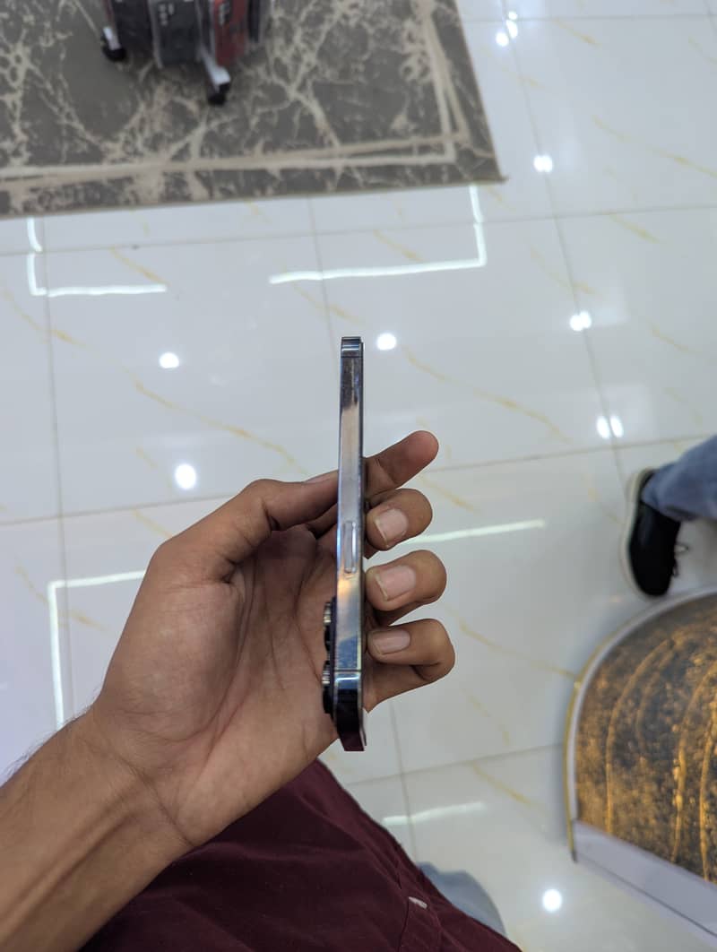 Apple iPhone 14 Pro 1