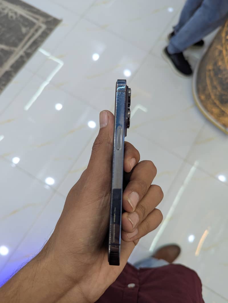 Apple iPhone 14 Pro 4