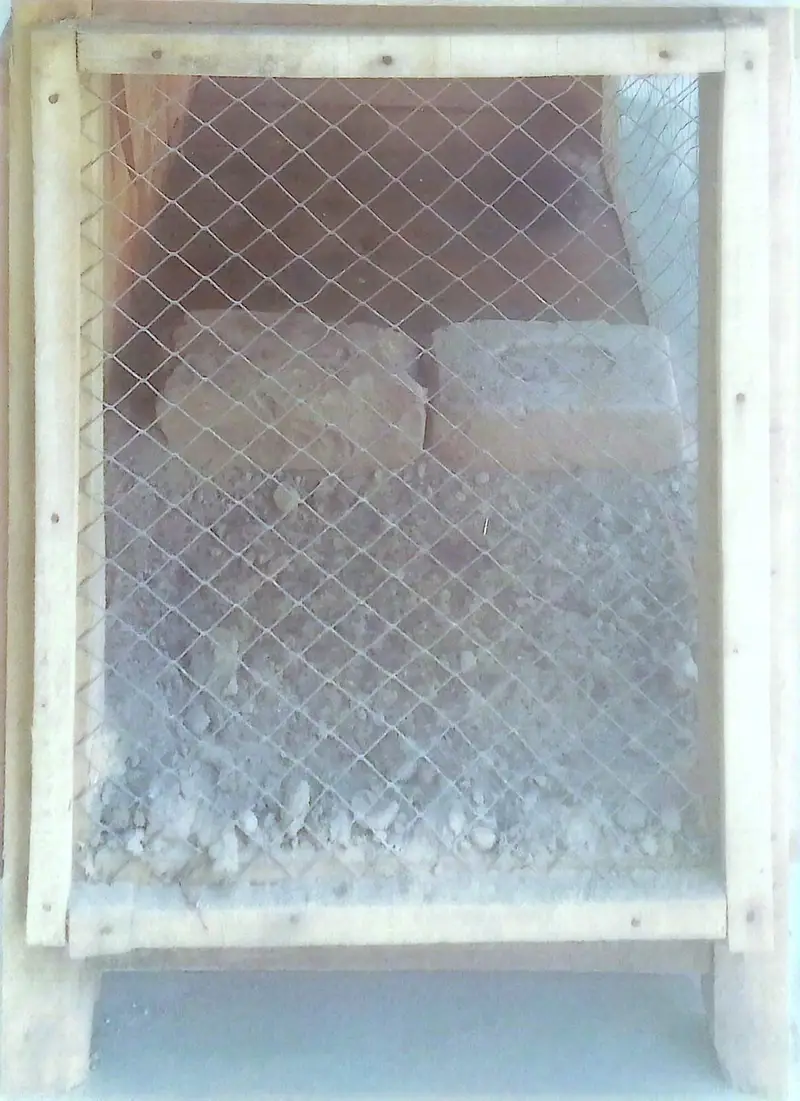 Wooden Animal Cage / Rabbit Cage with Iron Mesh – Lakri Ka Pinjra — photo 2
