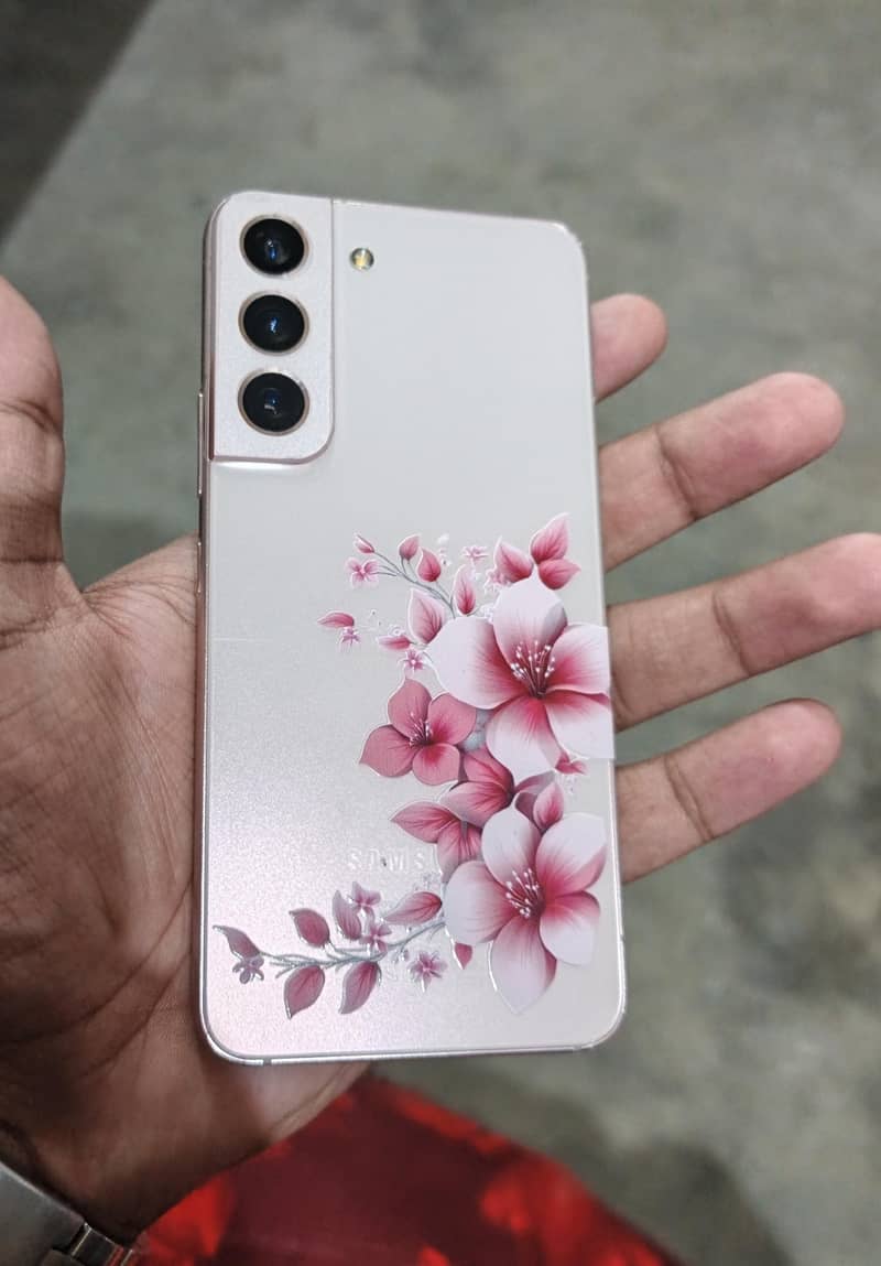 Samsung Mobile S22 1