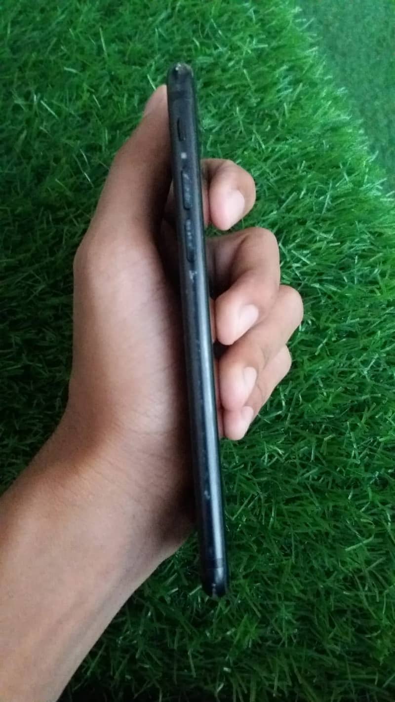 Apple iPhone 7 4