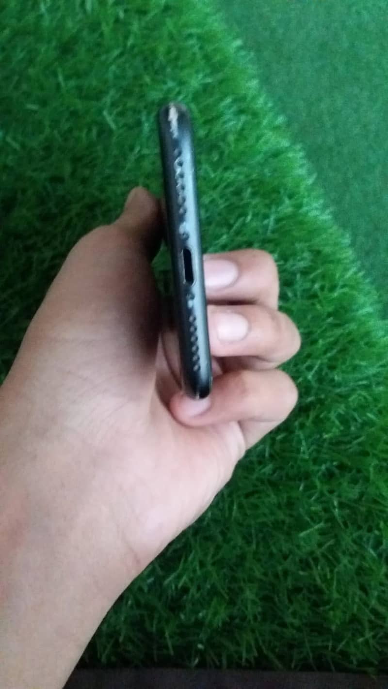 Apple iPhone 7 7