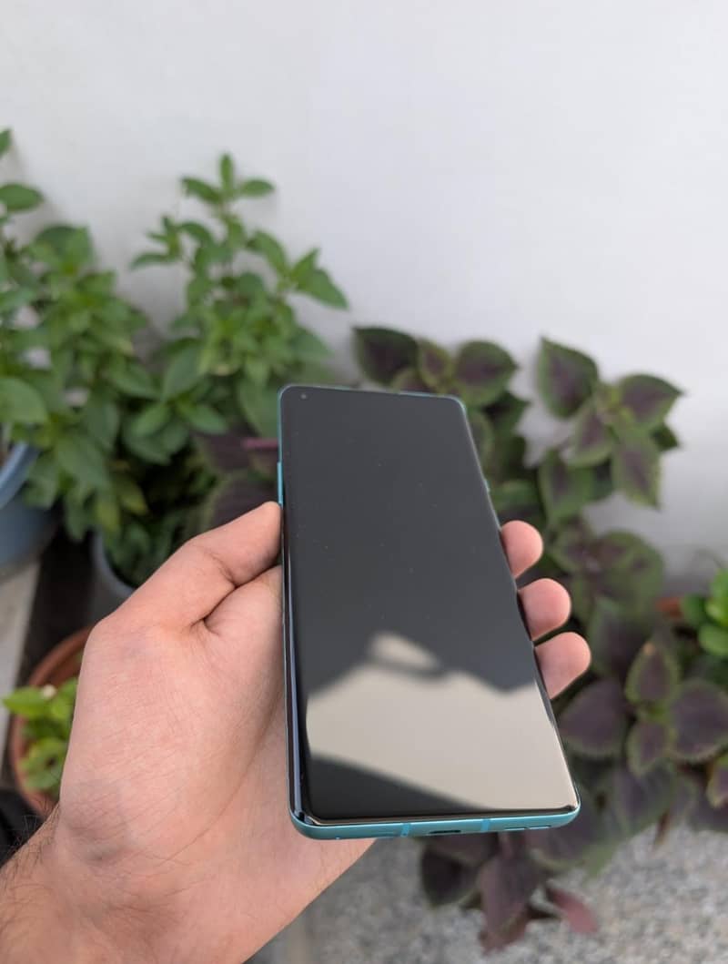 One Plus 8 Pro 6