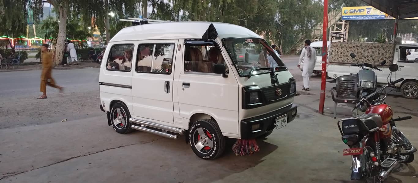 Suzuki Bolan 2010سندھ نمبر ھے مجھے پتہ ھے پلیز کال کر کہ مجھے یہ کوئی 3