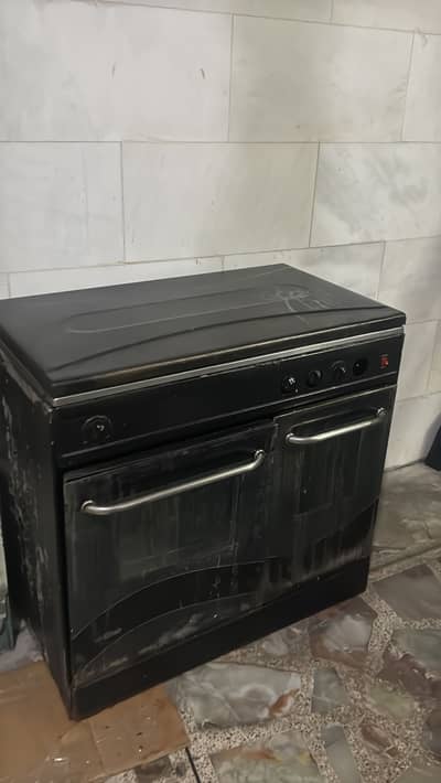Cookinh Range Available For Sale Totally in Working Conditon