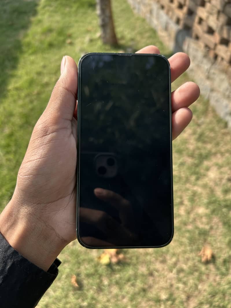 Apple iPhone 13 5
