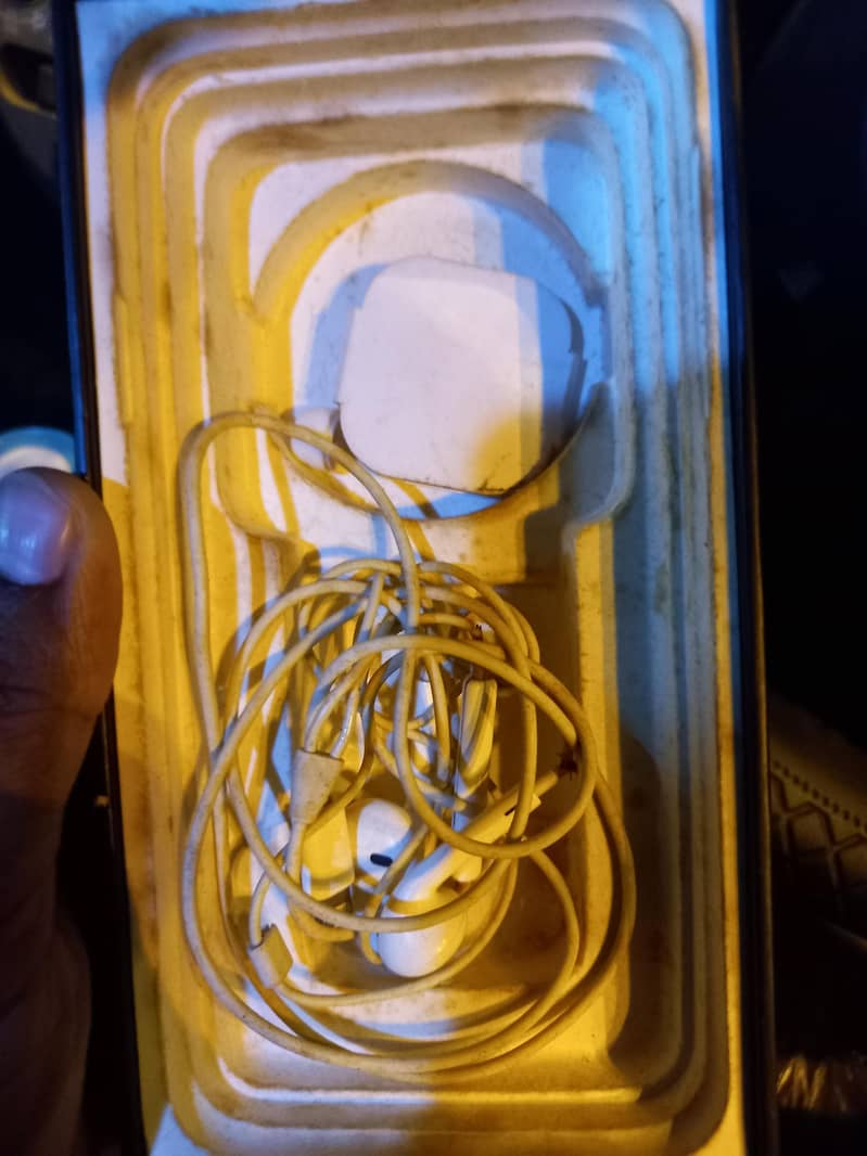 Apple iPhone 11 Pro Max 2