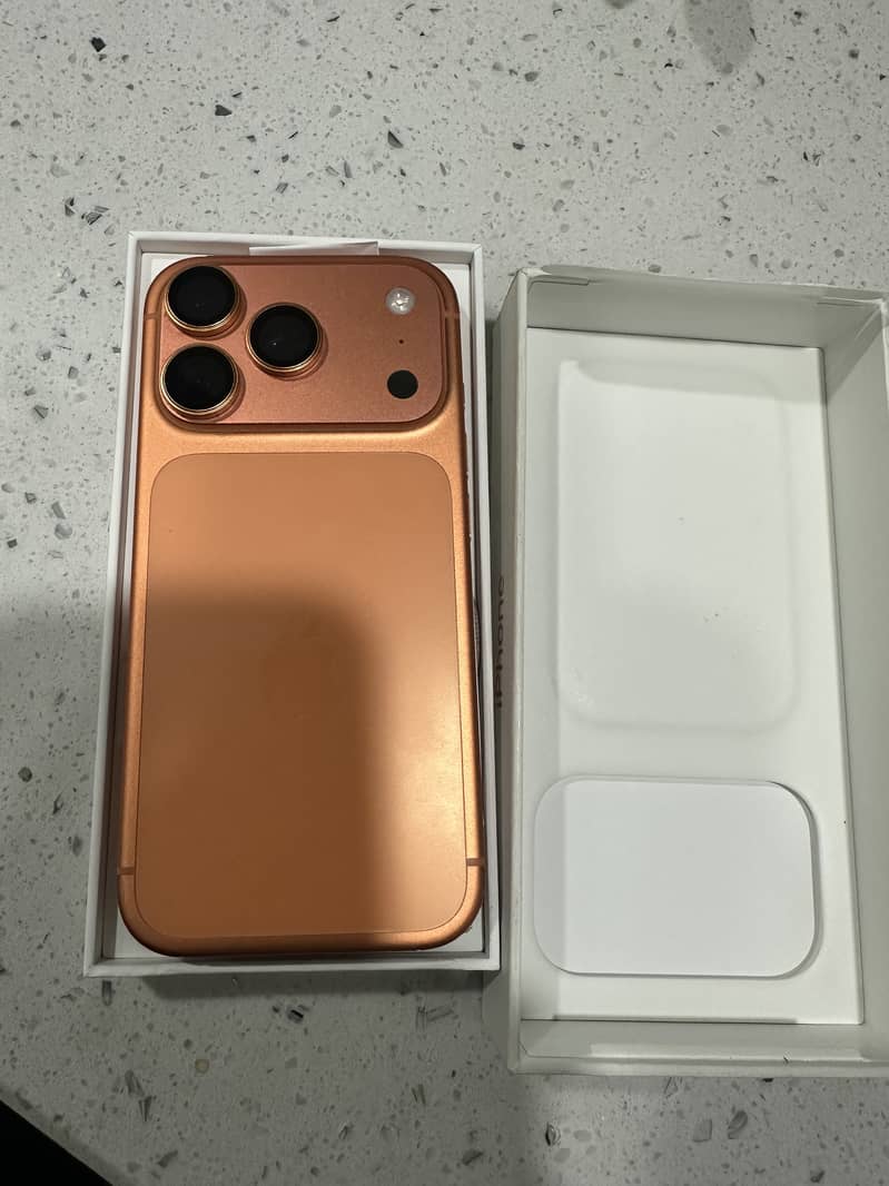 Apple iPhone 17 Pro 1