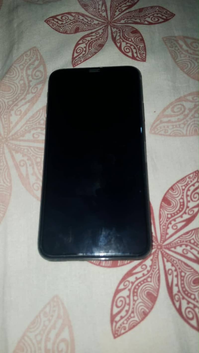 Apple iPhone 11 Pro Max 2