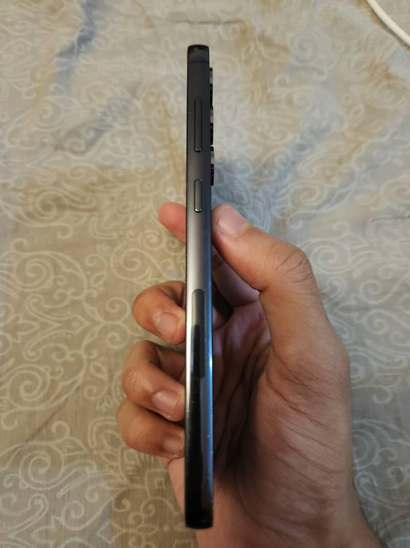 Samsung Mobile S23 Plus 2
