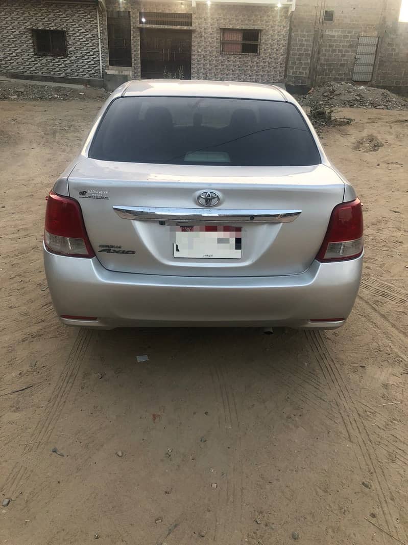 Toyota Corolla Axio 2012 1