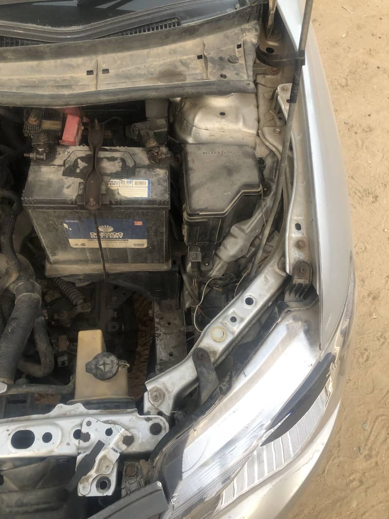 Toyota Corolla Axio 2012 11