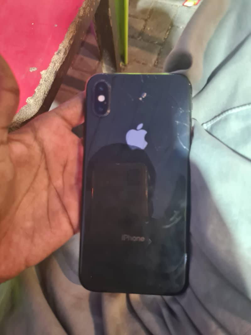 Apple iPhone XS 1