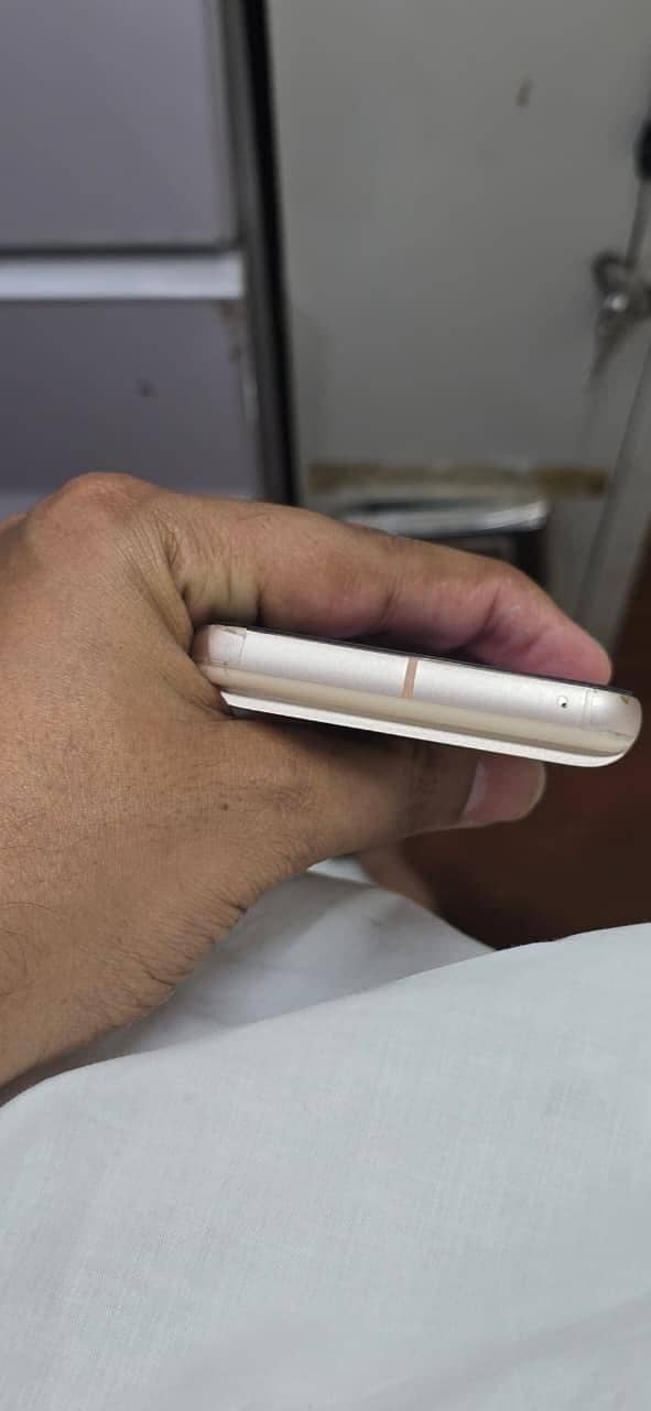 Google Pixel 8 2