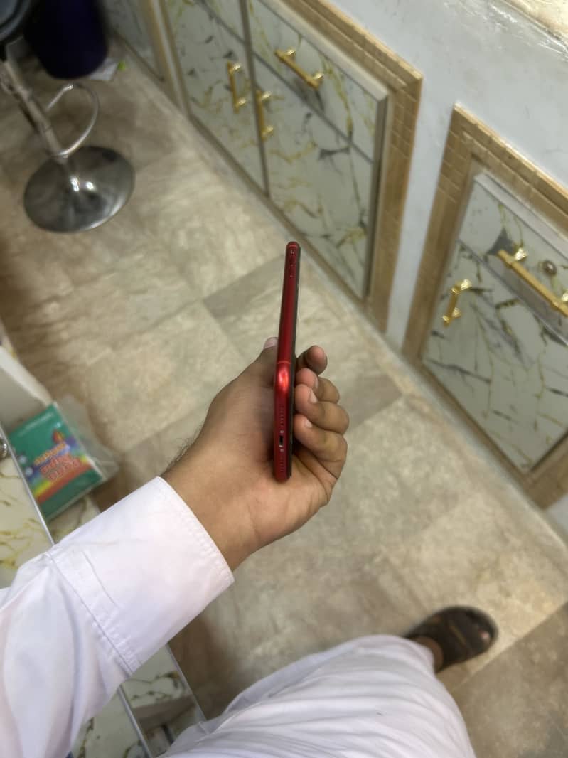 Apple iPhone XR 3