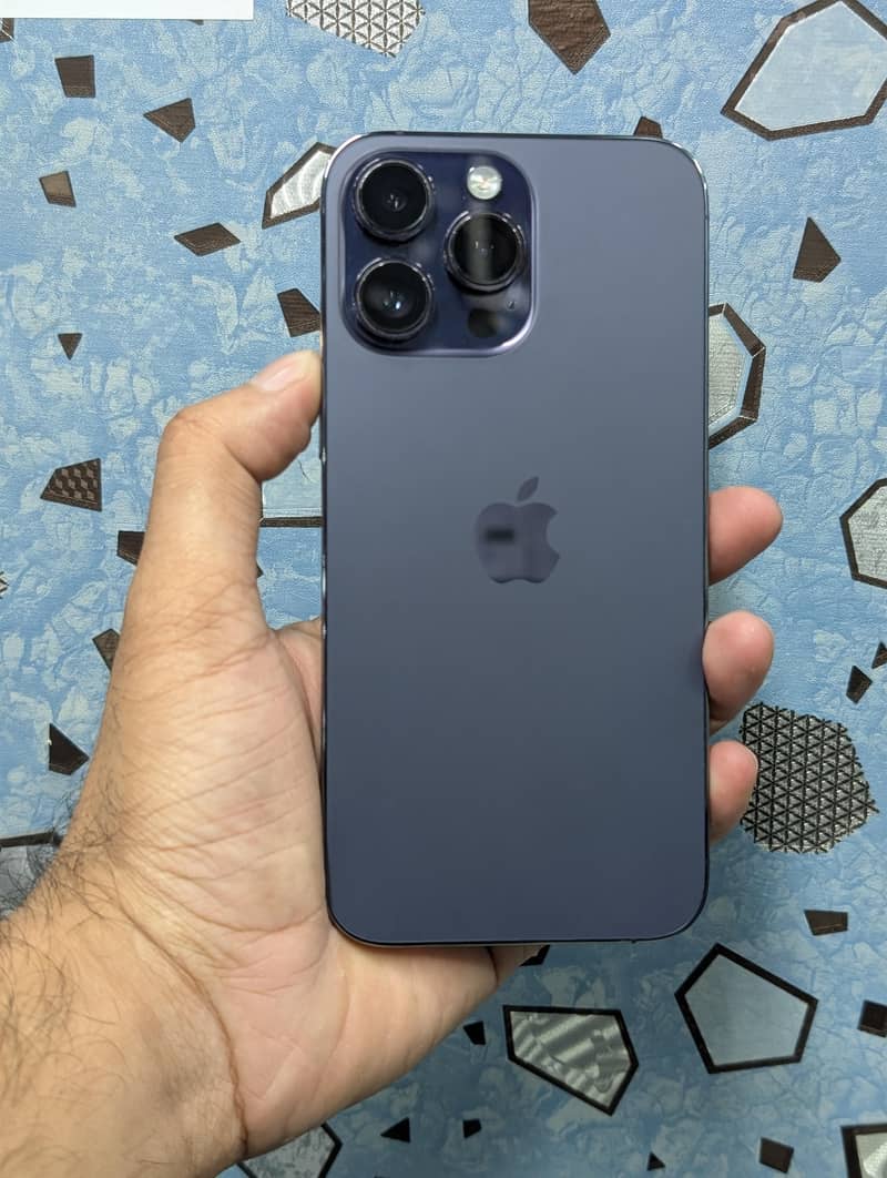 Apple iPhone 14 Pro Max 1