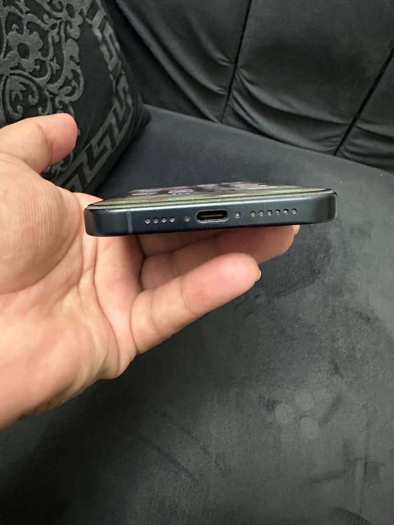 iPhone 15 Pro Max 3