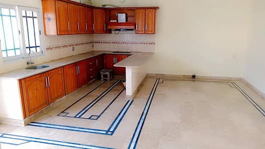 Prime Location 240 Yards Independent Hous In Gulshan e iqbal block 13D