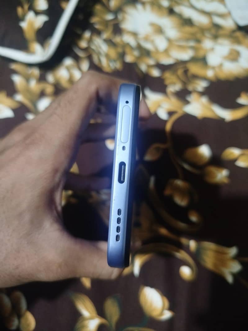 Realme C85 5