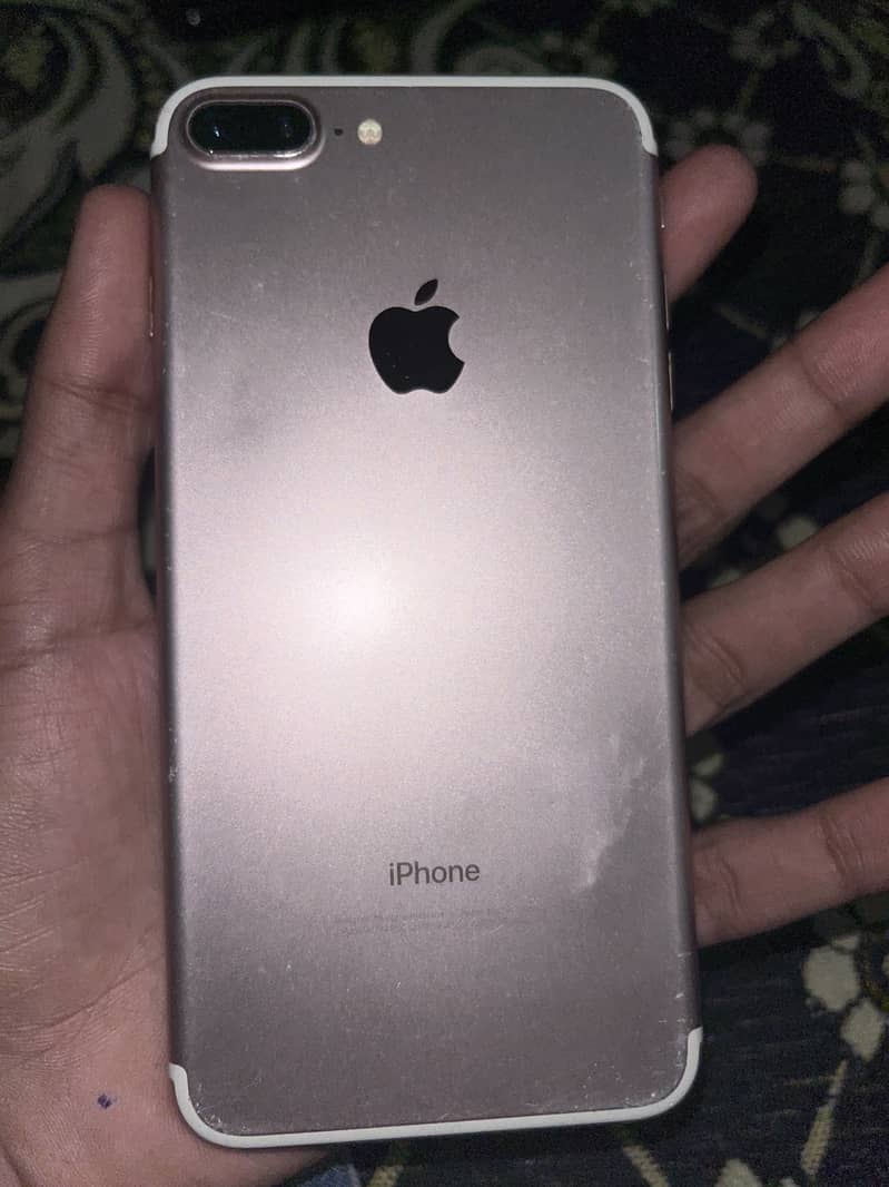 Apple iPhone 7 Plus 0