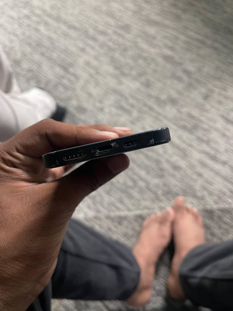 Apple iPhone 13 1