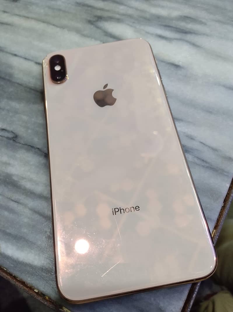 Apple iPhone XS Max 1