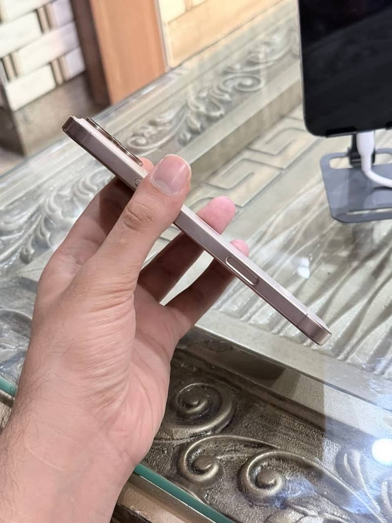 Apple iPhone 16 Pro Max bypass 4