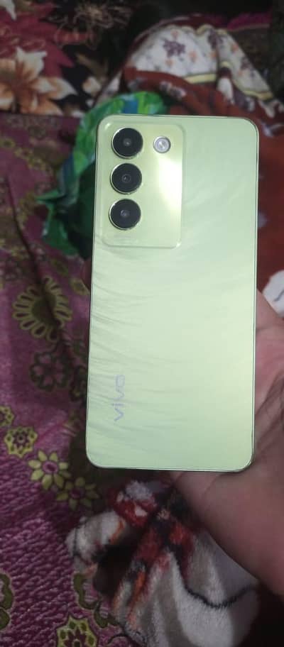 Vivo Y100