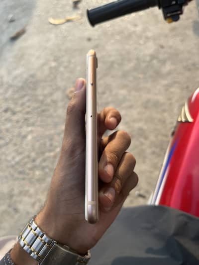Apple iPhone 8