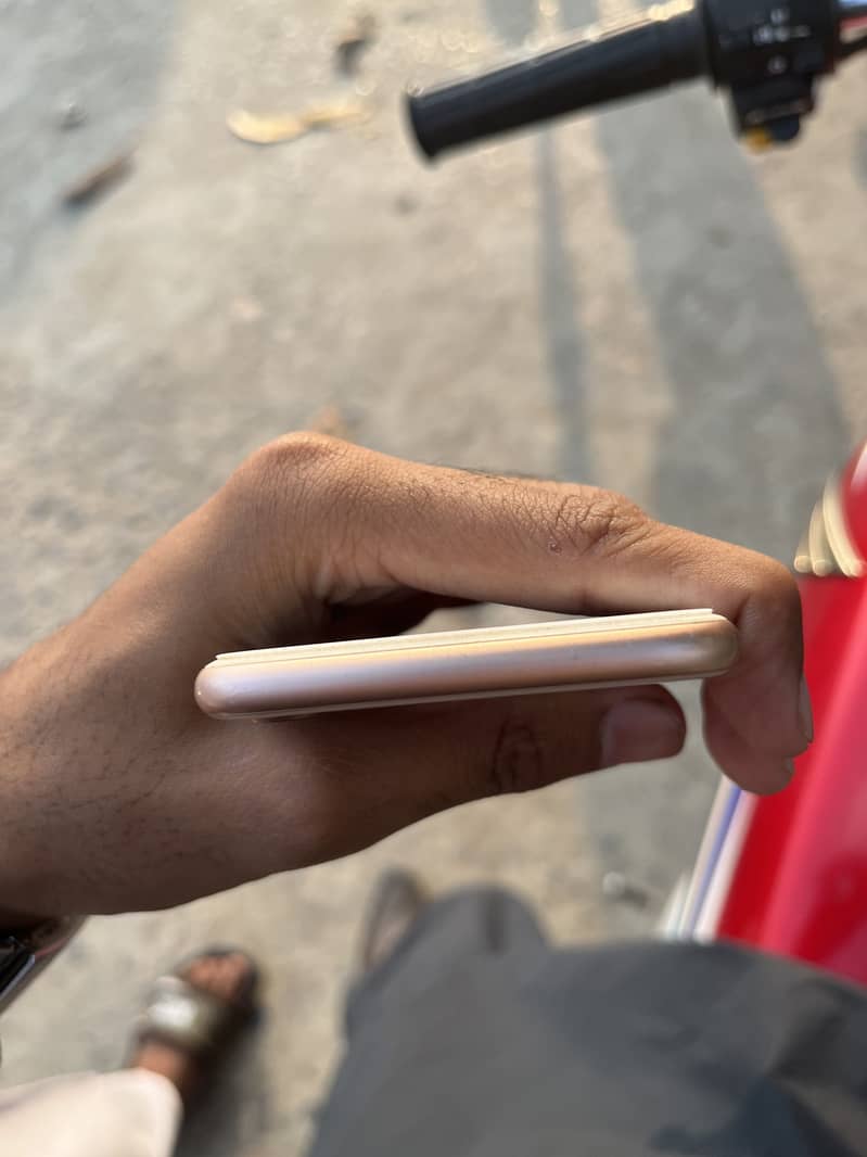Apple iPhone 8 2