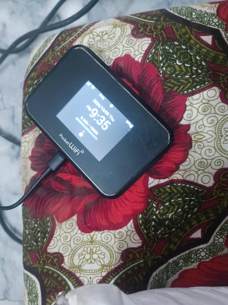 SHARP 809 POCKET WIFI DEVICE 1