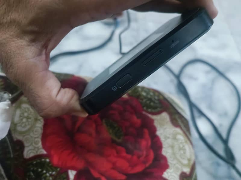 SHARP 809 POCKET WIFI DEVICE 3