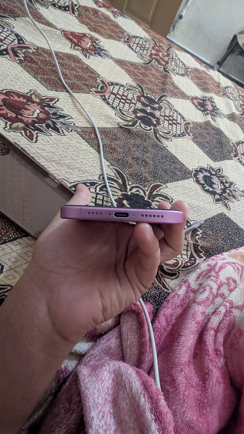 Apple iPhone 16 Plus 3