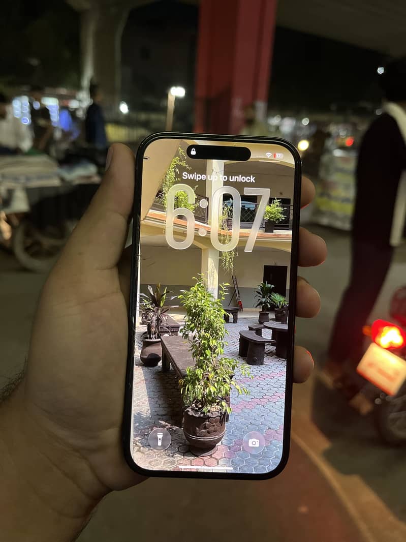 Apple iPhone 14 Pro 1