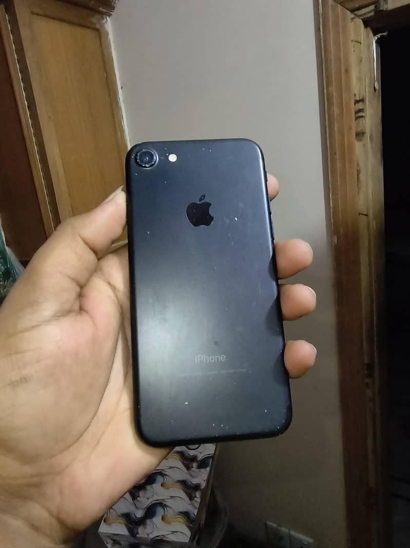 Apple iPhone 7.128gb 6