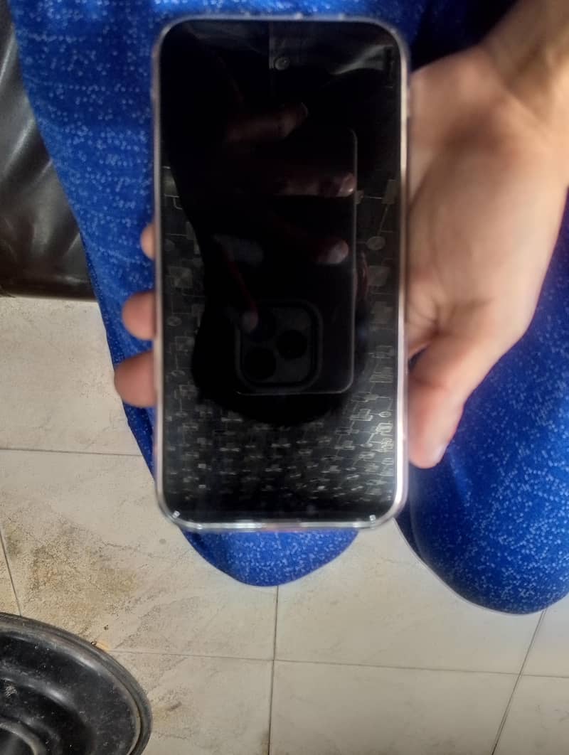 Apple iPhone 13 Pro Max 3