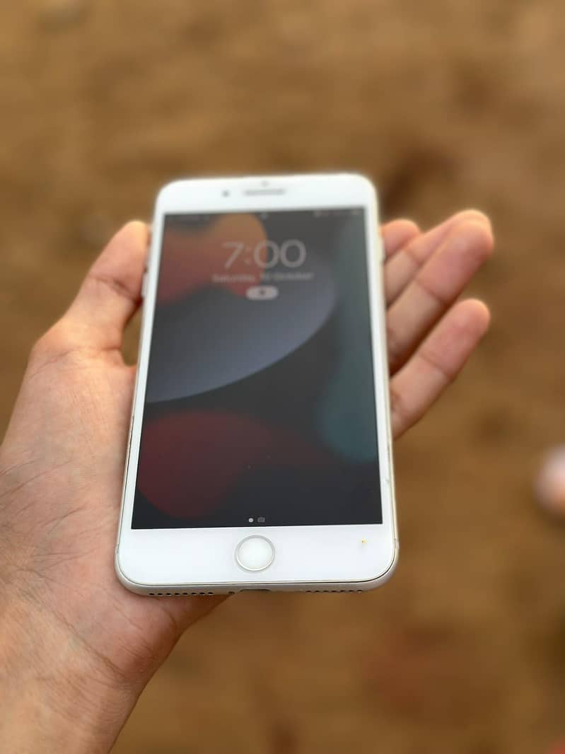 Apple iPhone 7 Plus 3