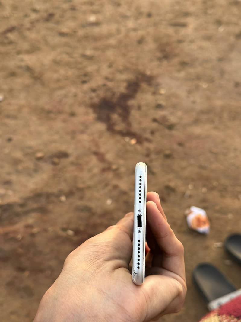 Apple iPhone 7 Plus 8