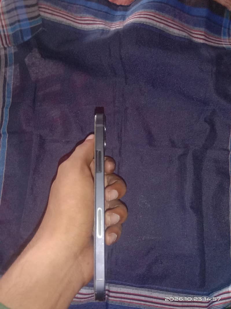 Apple iPhone 12 2