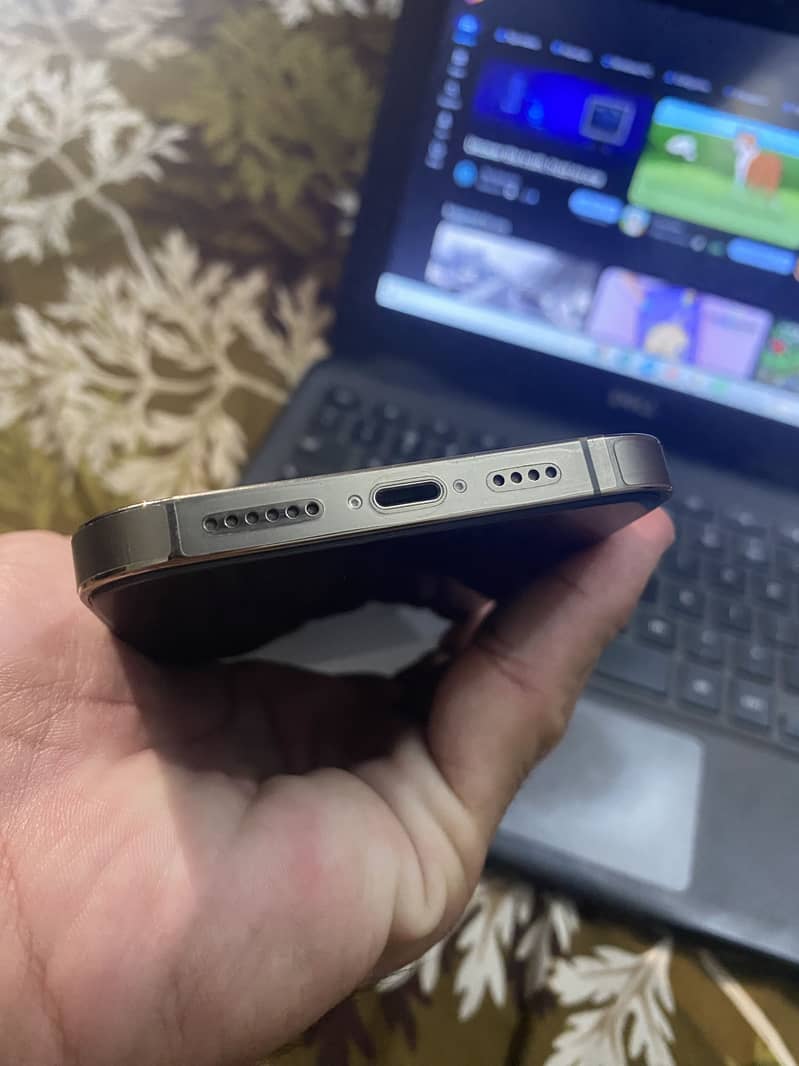 Apple iPhone 14 Pro Max 5