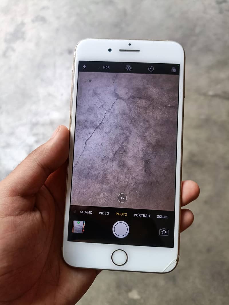Apple iPhone 7 Plus 2