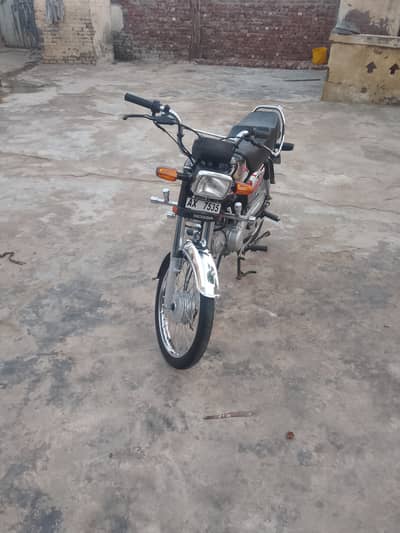 Honda CD 70 2025