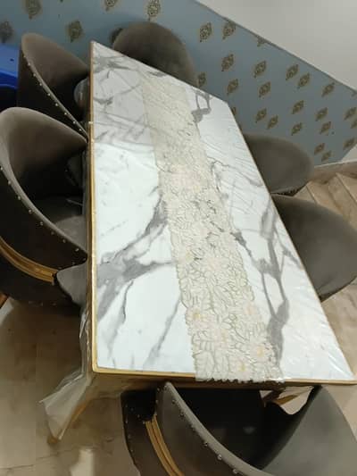 Urgent sale 6 seater dining table