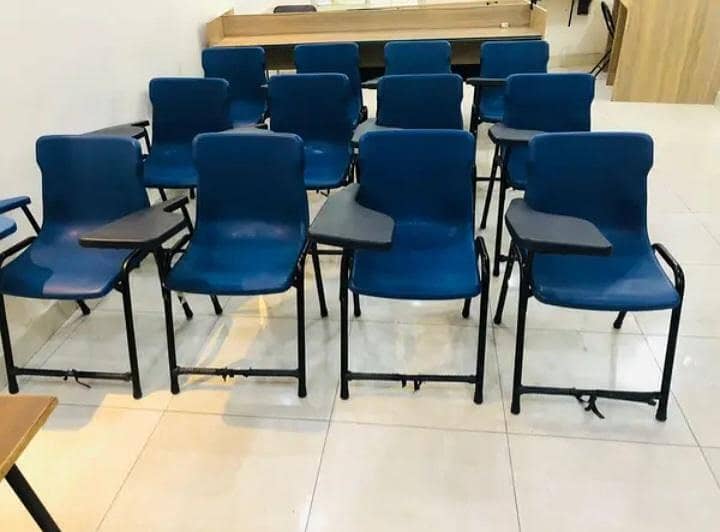 Class room Study Chairs Large Size plastic 4