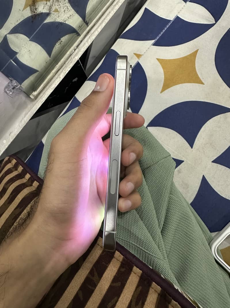 Apple iPhone 15 Pro 1