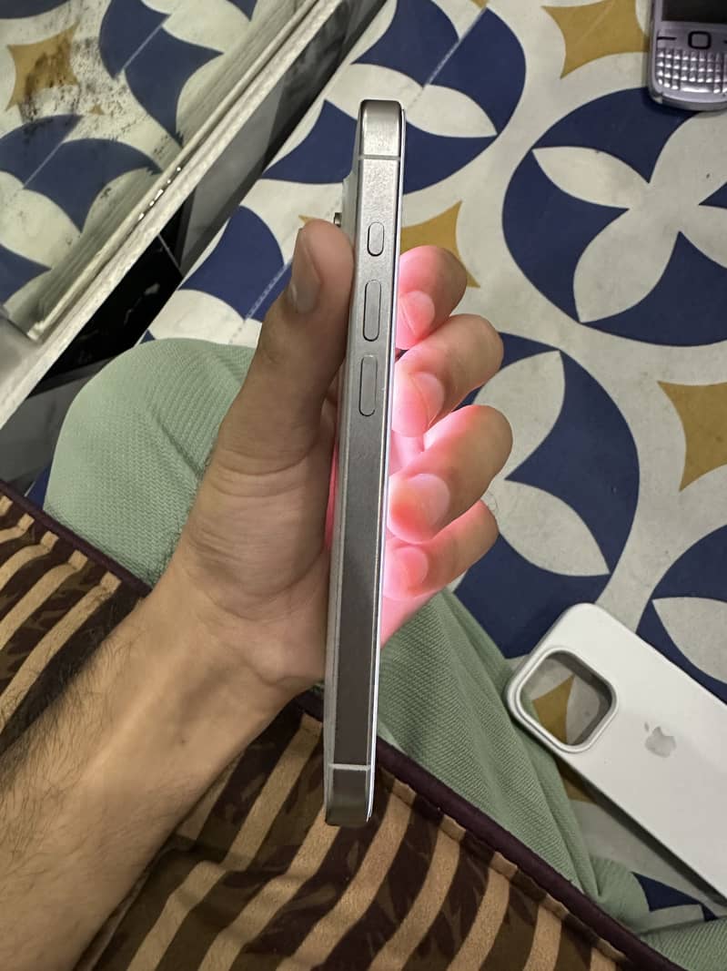 Apple iPhone 15 Pro 7