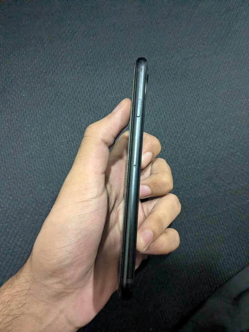 Apple iPhone SE 3 1